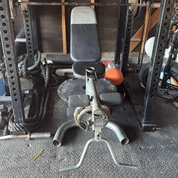 Weight Bench 