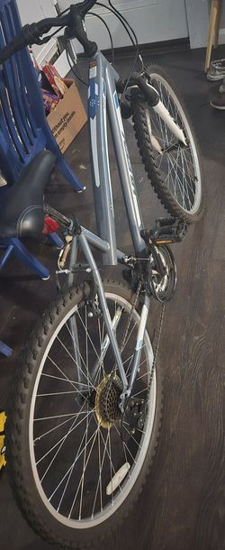 7 Speed 4 Gear Mountain Bike