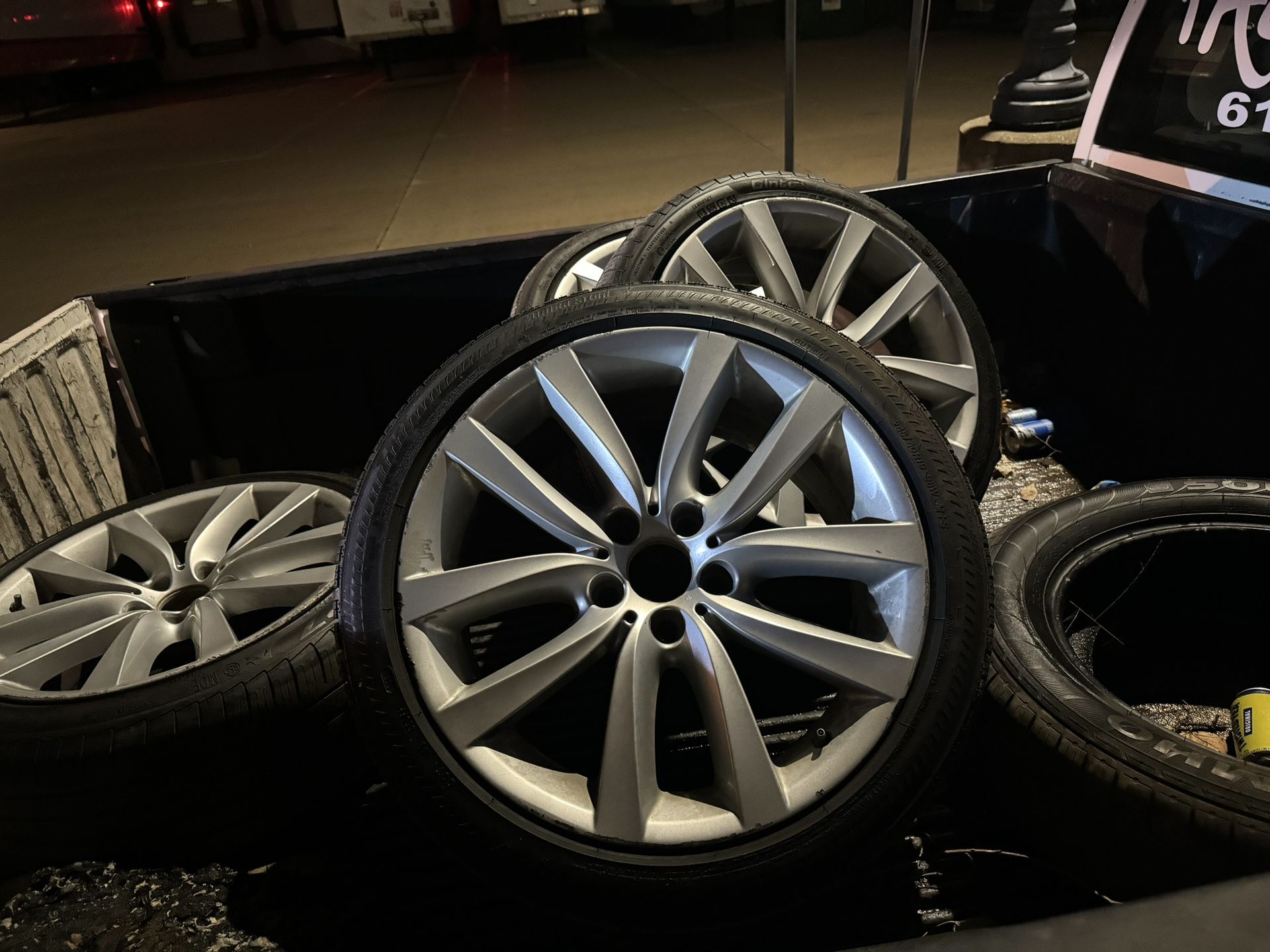 BMW Rims 5x120 19”