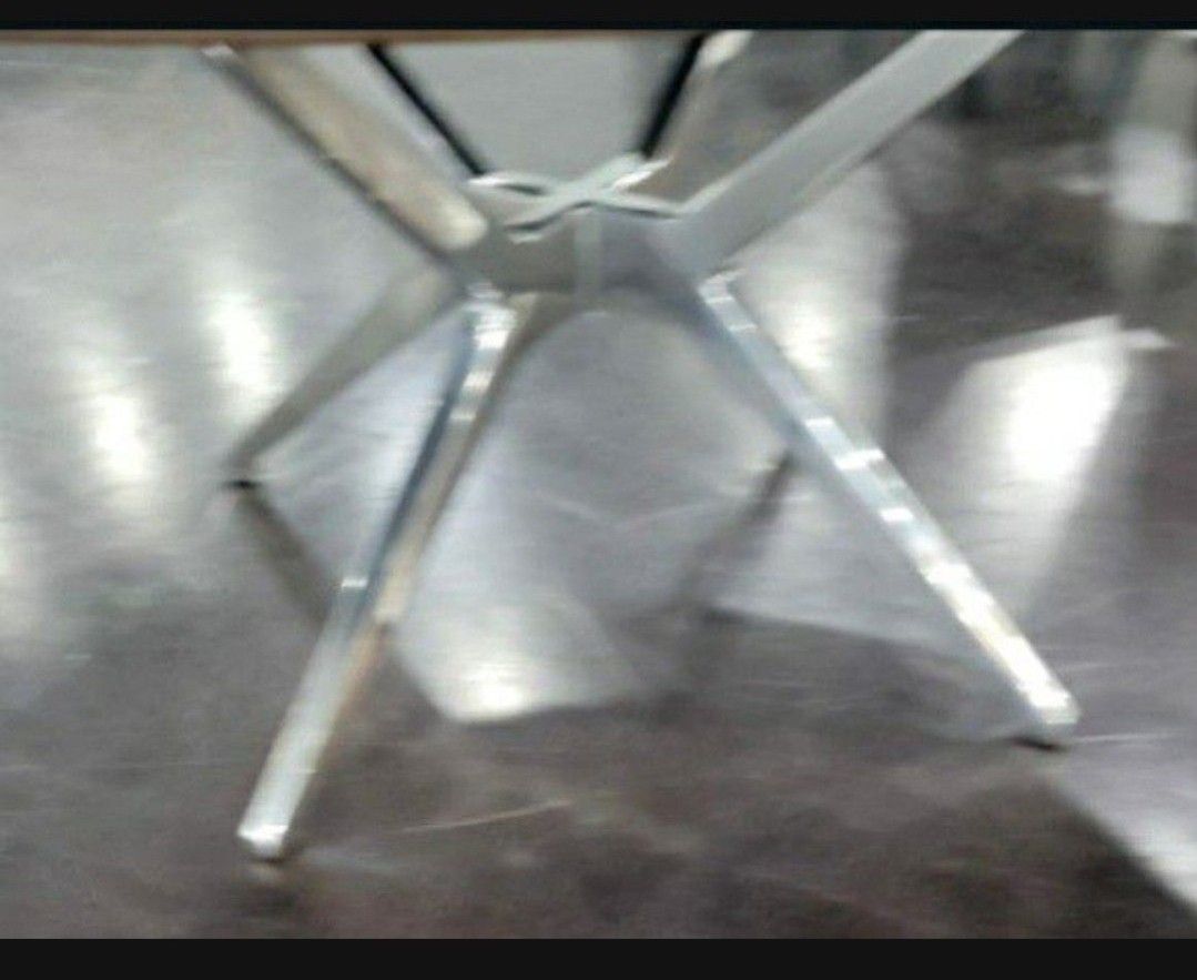 RH Restoration Hardware MASLOW SPIDER ROUND DINING TABLE