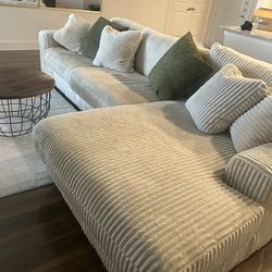 Ivory Sectional With Pillows 