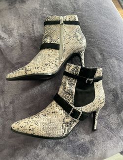 NWT Booties