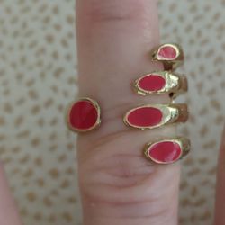 Gold Plate- Fingers& Fingernails Fun Ring- Sz6-6.50