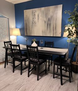 Beautiful Dining Set Like New with Long Table and 6 Chairs!!!I Can Deliver.
