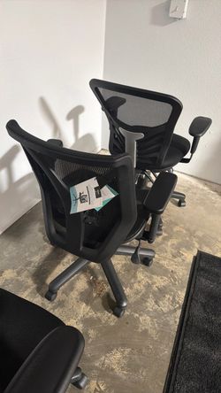 2 MESH OFFICE CHAIRS