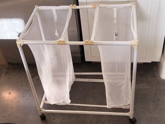 Hamper on wheels