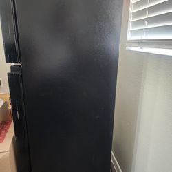 Hisense Mini Refrigerator 