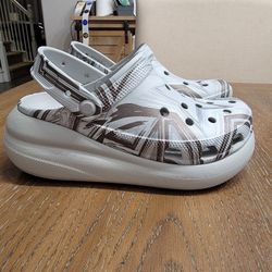 Crocs Iconic Comfort Platforms 