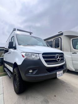 Thor sanctuary 19P Mercedes-Benz 4 x 4