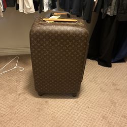 louis Vuitton luggage