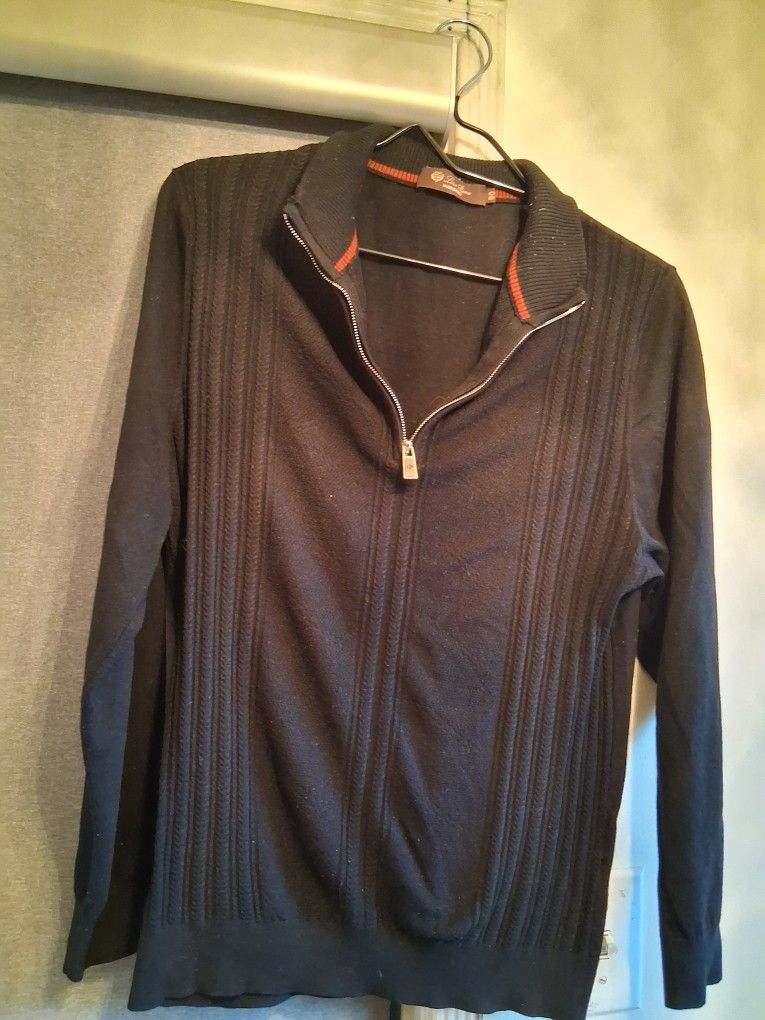 NICE SWEATER $20 PICK UP IN SUN VALLEY