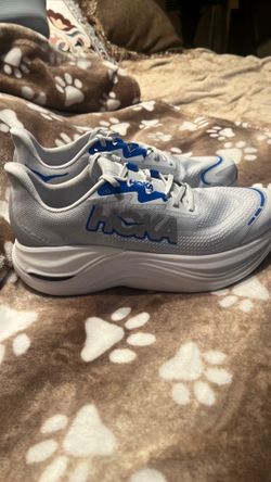 Hoka running