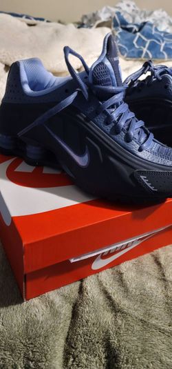 Boys brand new nike airmax  shox size 4.5 firm price Lowballers Will Be Ignored