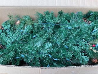6 Nice Prelit FrontGate Garland -9 feet long x 18 inches wide