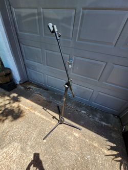 Microphone stand