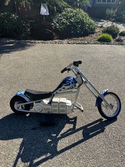 Razor Electric Mini Chopper – Blue Flames – NEW BATTERIES!