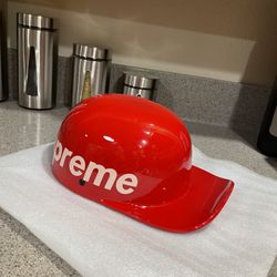 MOTORCYCLE HELMET SUPREME 