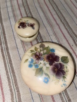 Genuine Alabaster Hand Carved Hinged Round Trinket Jewelry Box Made in Italy