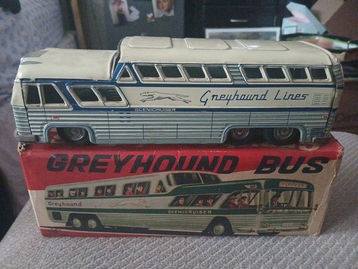 Vintage Greyhound Scenicruiser Bus Tin W/ Box