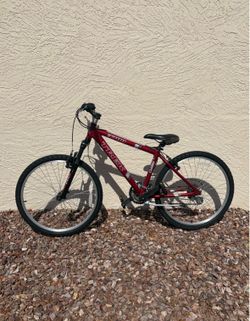 Trek mountain bike 26”