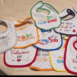 Like New 10 Baby  Bibs ( Only Used 1 Time ).