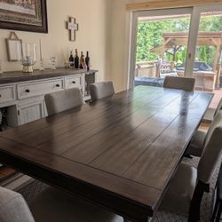 Elegant Dining Table With  Six  Chairs 