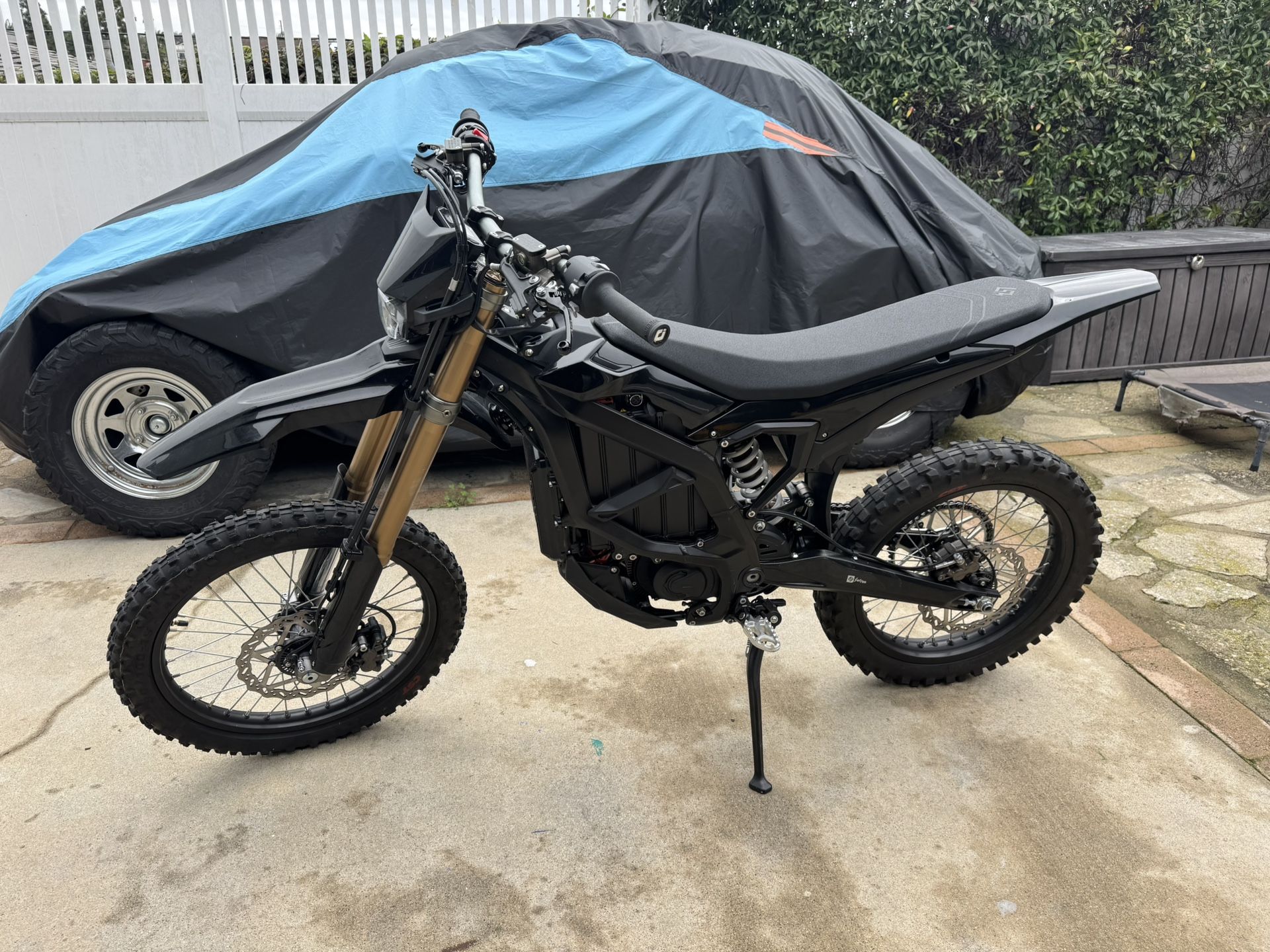 Surron Ultra Bee HP 2025 Black