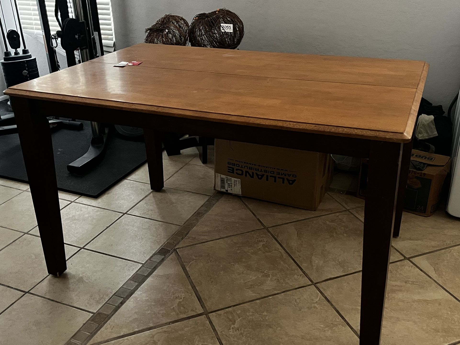 Kitchen Table $20
