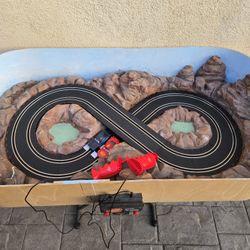 Disney Pixar Cars 3 Slot Racing Lightning Mcqueen Vs Jackson Storm