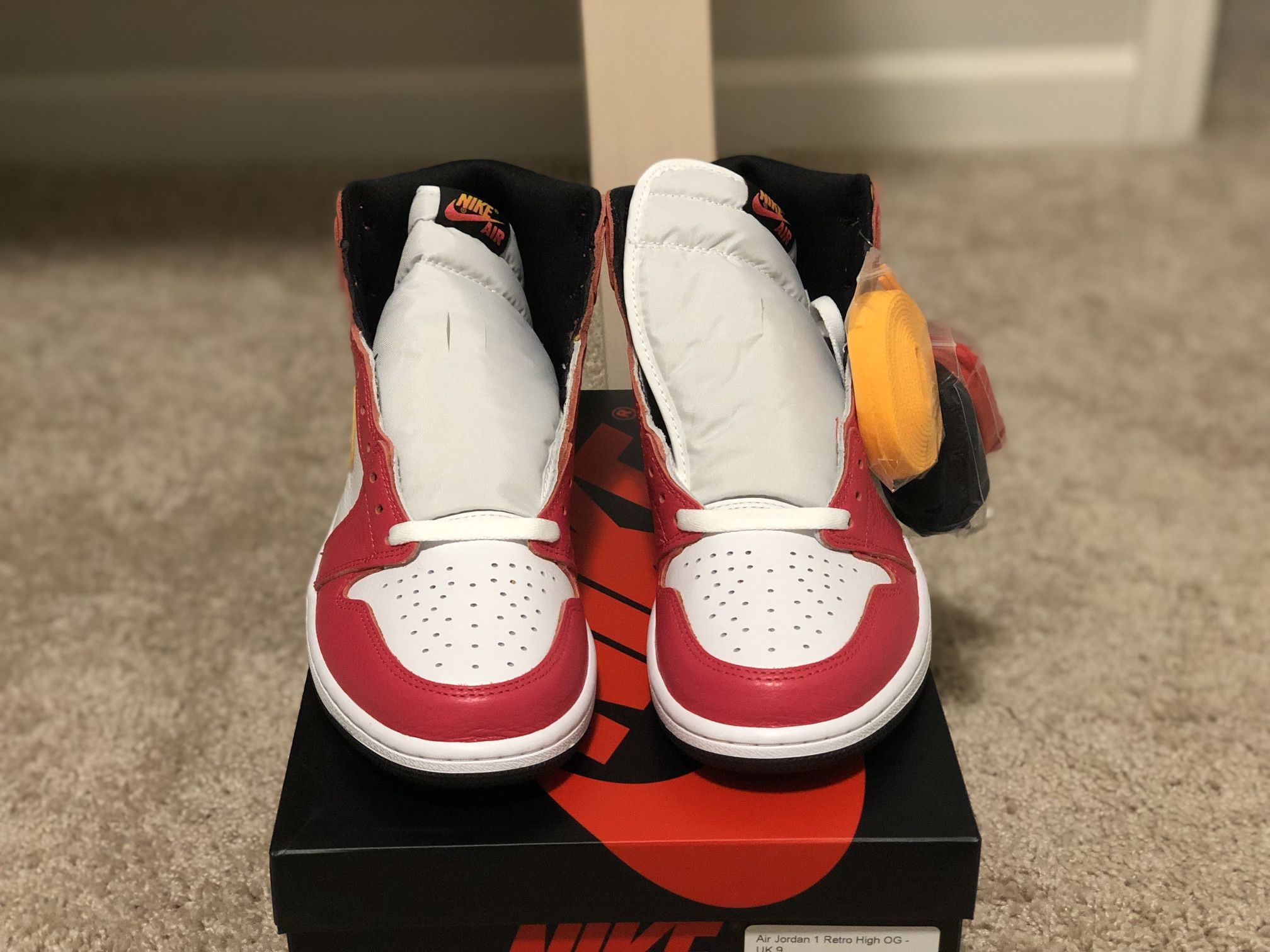 Air Jordan 1 Retro High OG Light Fusion Red Size 10