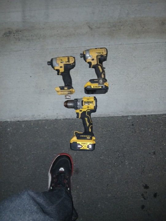 20 V Dewalt Drills