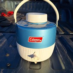 Vintage 1972 Coleman Jug Cooler Red Metal/Plastic 1 Gallon