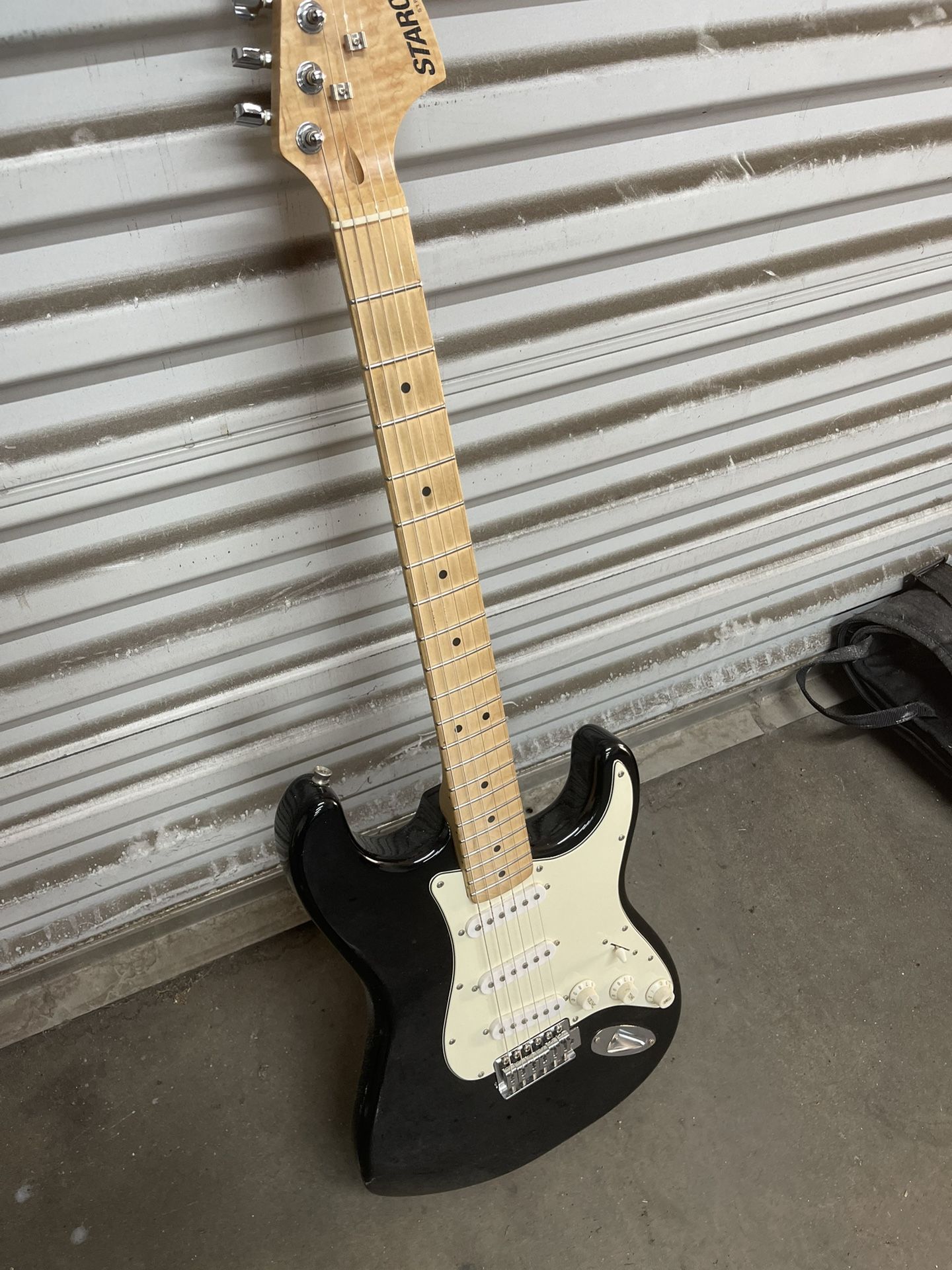 Starcaster Electric Guitar