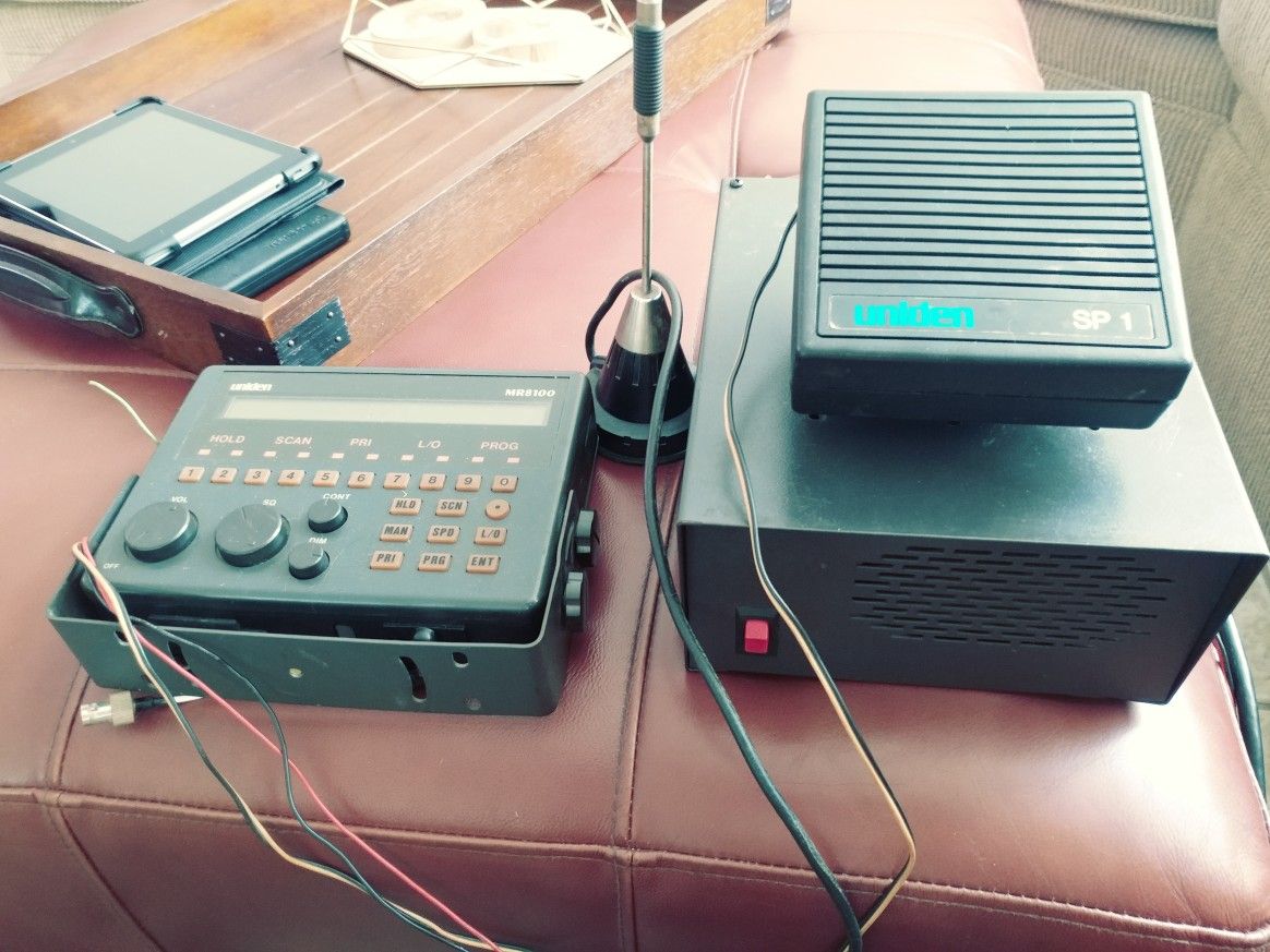 UNIDEN VINTAGE MR8100 SCANNER