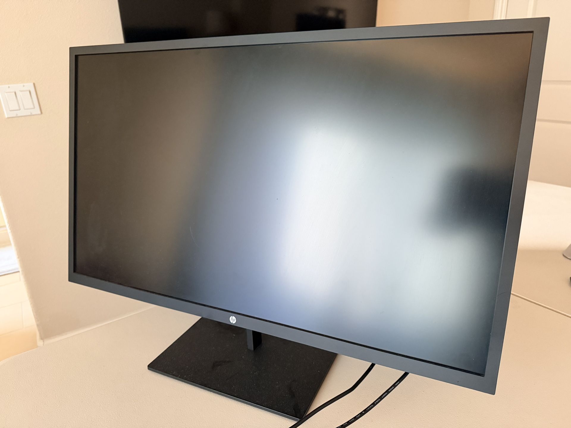 32 Inch  2k HP Monitor  