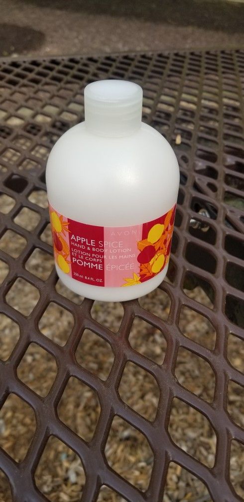 Avon Apple Spice Hand & Body Lotion (8.4oz)