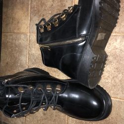 Black Women’s Boots 8.5 