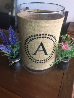 Vase - 10*6 and 2 small vases with flowers 🌸