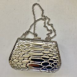 NEW Glint Silver Tone Metal Clutch / Crossbody Handbag Anaconda Pattern Chain Strap