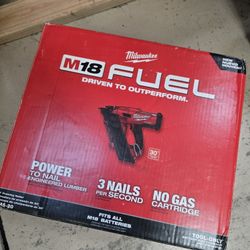 Milwaukee M18 FUEL 3-1/2 in. 18-Volt 30-Degree Lithium-Ion Brushless Cordless Framing Nailer (Tool-Only)