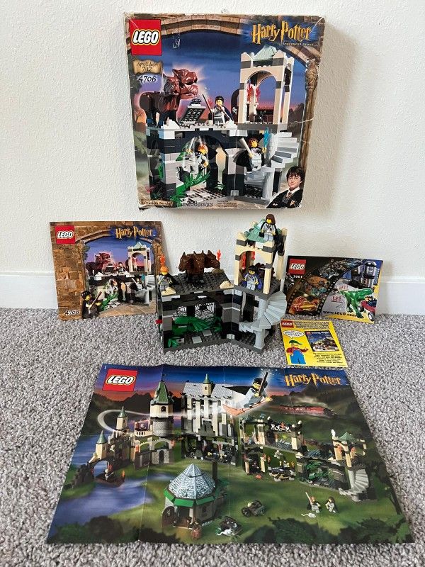 Vintage Lego - Harry Potter
LEGO 4706 Harry Potter - Forbidden Corridor - 100% Complete w/ Box & Manual - Brand new