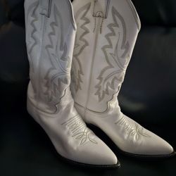 Justin's Womens Cowgirl Boots , Size 5.5B