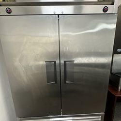 True Refrigerator/Freezer