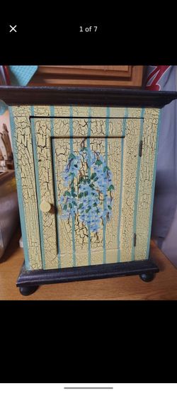 Wooden small cabinet