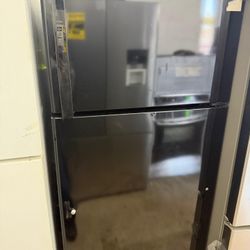 Ge Top And Bottom Refrigerator 