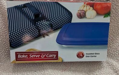 Baking Dish, Cover, and Carrying Case Set