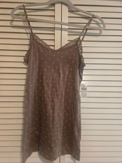 Gap brand new ladies stretchy top size medium only $6!