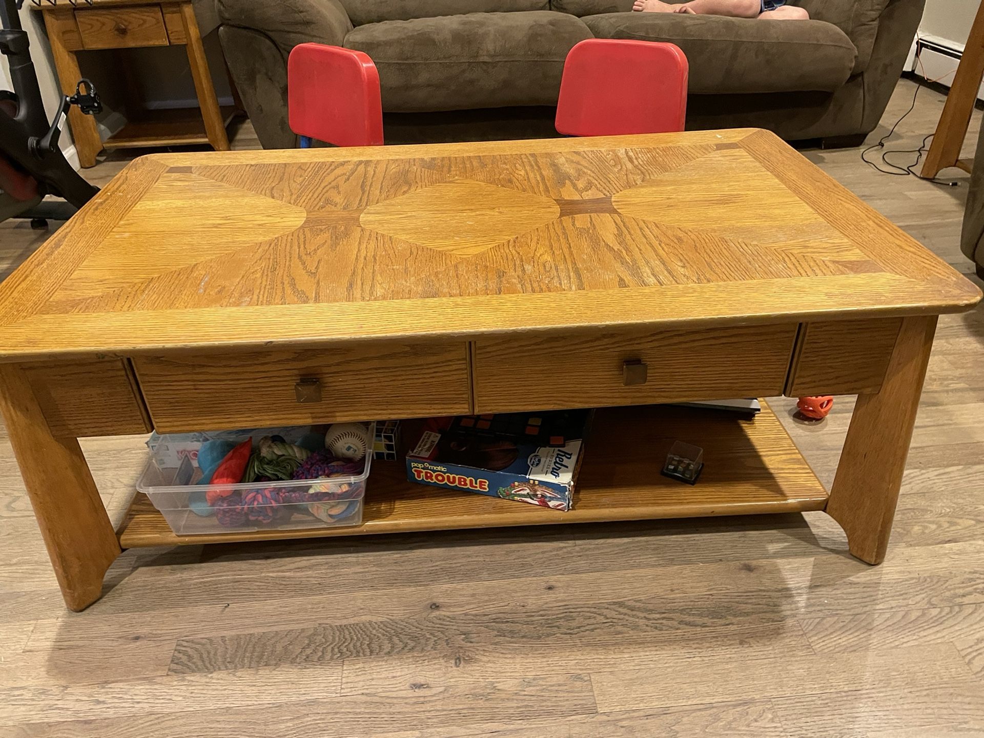 Coffee Table With 2 End Tables