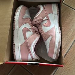 Nike Dunk Low 
