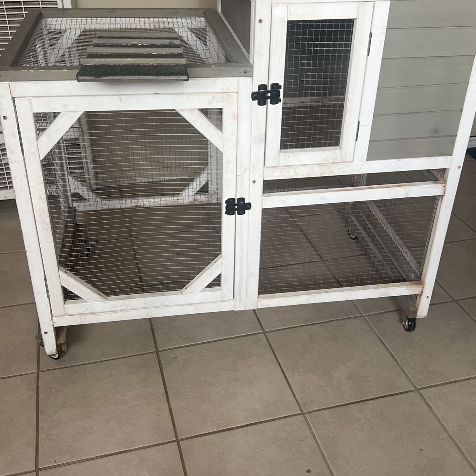 Used Bunny Cage for Sale in San Bernardino, CA OfferUp
